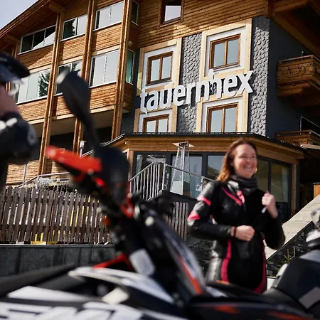 호텔 Restaurant Tauernhex